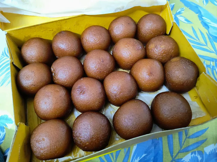 A box of gulab jamun